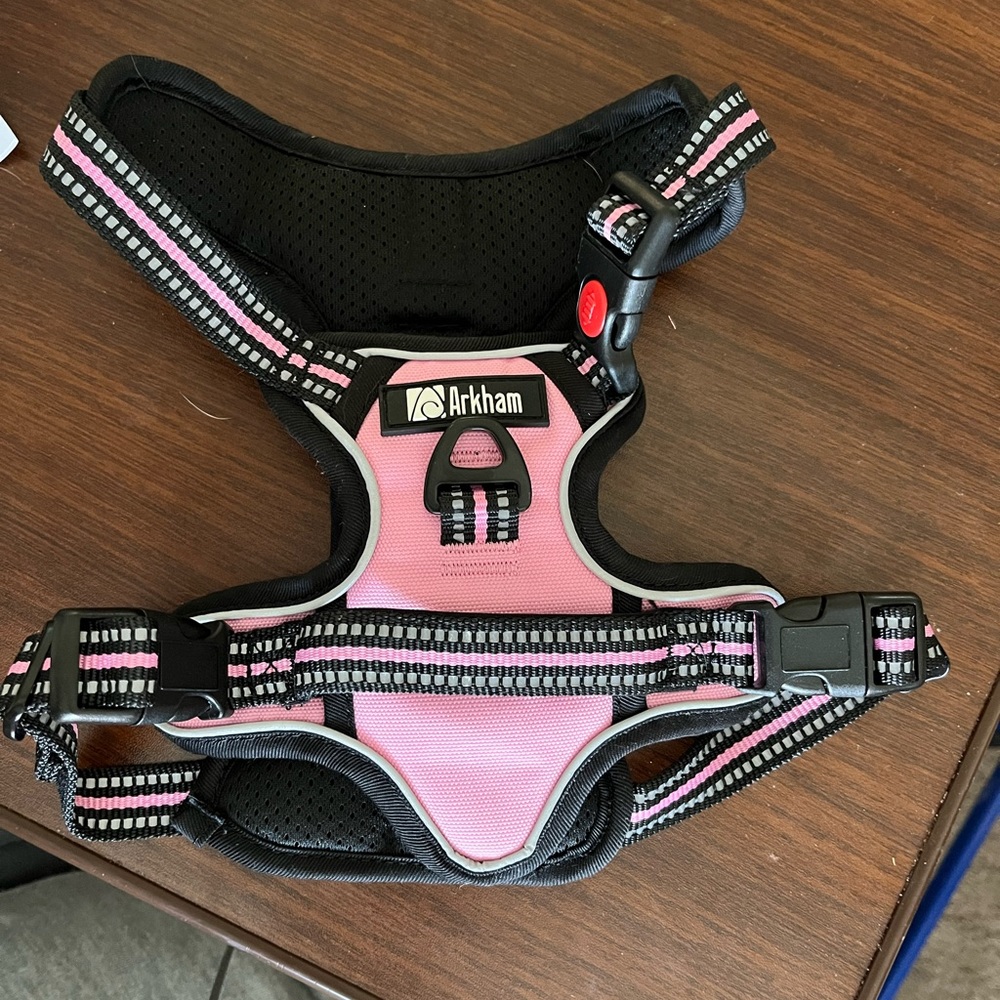 Arkham non pulling dog harness.